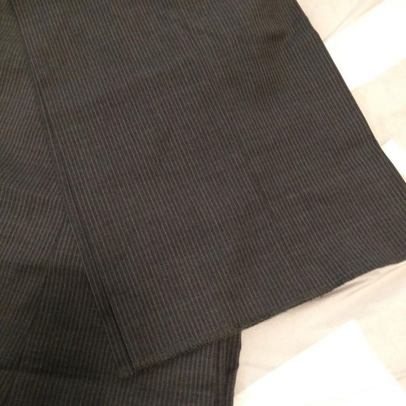 NEW $895 Men's pinstripe suit Bloomingales 40L - Picture 4 of 9